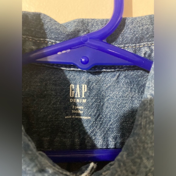 GAP Denim Jean Shirt Jacket Size 3T Short Sleeve 100% Cotton Blue - Picture 2 of 5